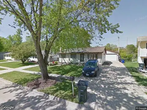 Elaine, CEDAR RAPIDS, IA 52405