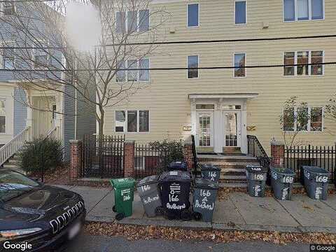 Auburn St, CAMBRIDGE, MA 02139