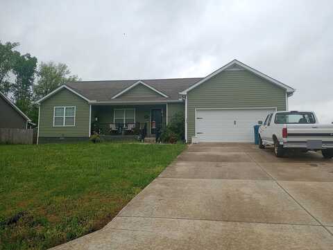 Rachelle, BAXTER, TN 38544