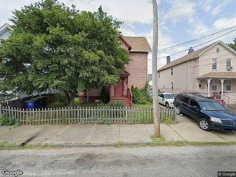 Holly, BRIDGEPORT, CT 06607