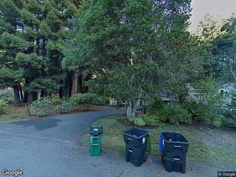 Jade, FORT BRAGG, CA 95437
