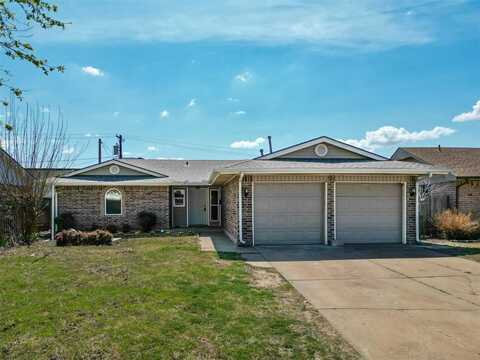 608 NW 17th Street, Moore, OK 73160