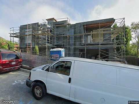 Karen, TARZANA, CA 91356