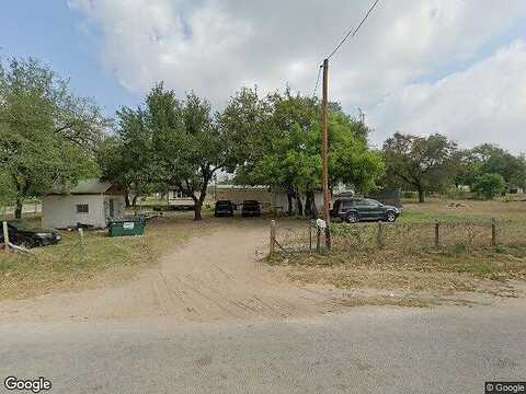 Royal Oaks, SOMERSET, TX 78069