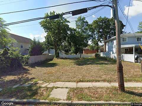 Colonial, WEST HEMPSTEAD, NY 11552