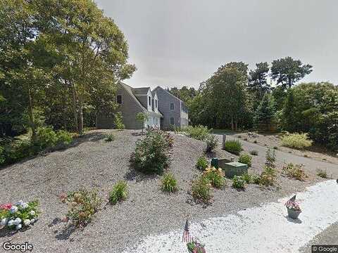 Heegeong, DENNIS, MA 02638