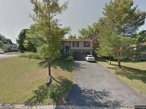 Woodmont, CAMILLUS, NY 13031