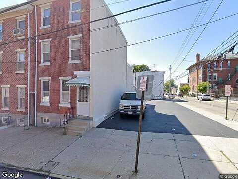 Oak, NORRISTOWN, PA 19401