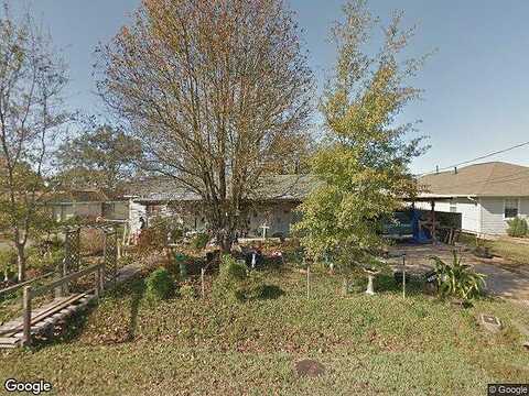 14Th, PORT NECHES, TX 77651