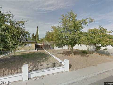 Renee, MADERA, CA 93638