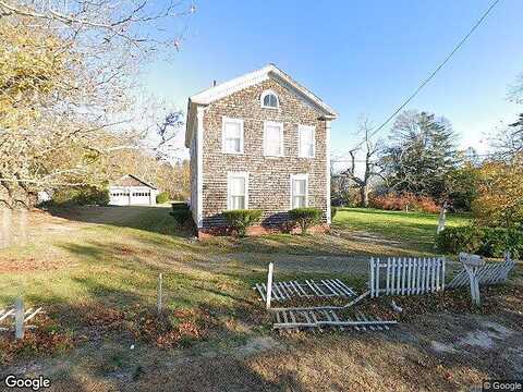 Bank St, HARWICH, MA 02645
