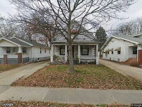 Main, DECATUR, IL 62526
