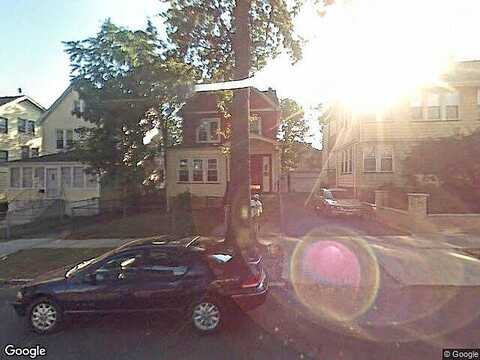 Weequahic Ave, NEWARK, NJ 07112