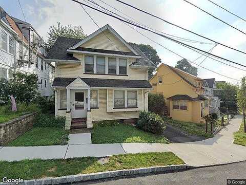 Elm St, WEST ORANGE, NJ 07052
