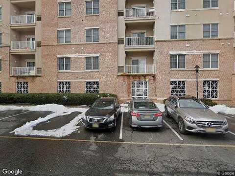 Windsor Park, ENGLEWOOD, NJ 07631
