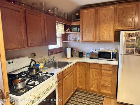 Dalby, NORTH MIDDLETOWN, NJ 07748