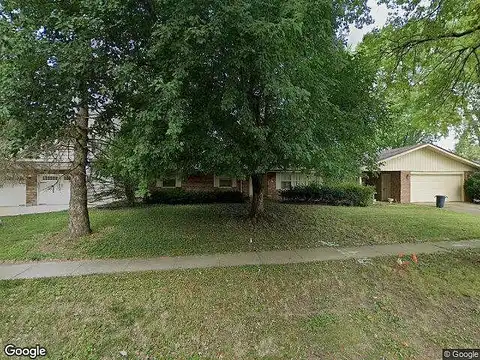 Lyndhurst, CHAMPAIGN, IL 61820
