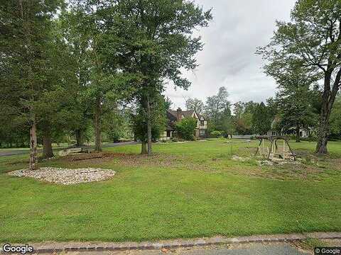 Victoria, ANNANDALE, NJ 08801