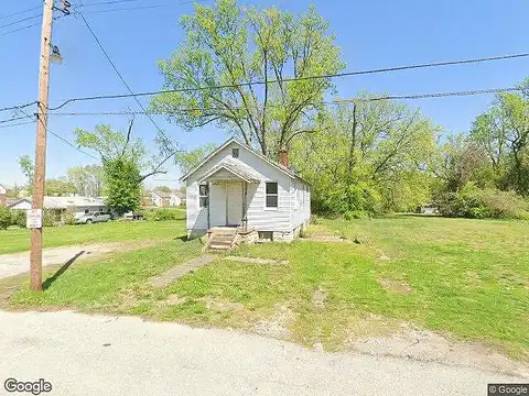 Della, ALTON, IL 62002