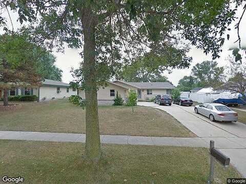 Parkway Estates, OAK CREEK, WI 53154