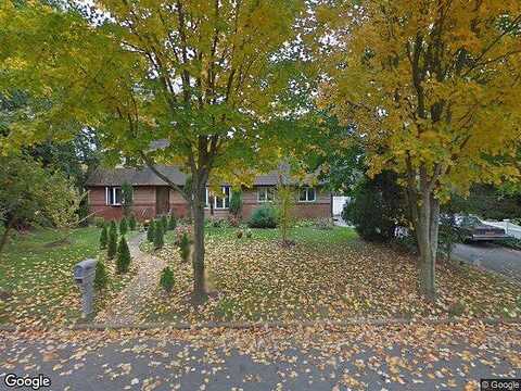 Middle, HUNTINGTON, NY 11743