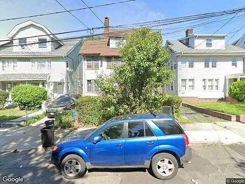 Leo Pl, NEWARK, NJ 07108