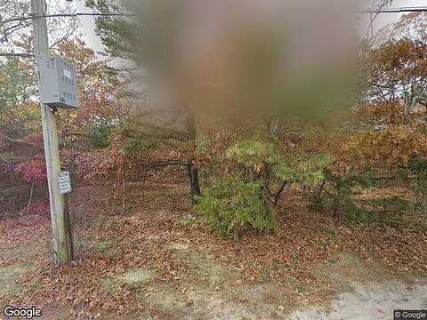 Bell Ave, RIVERHEAD, NY 11901