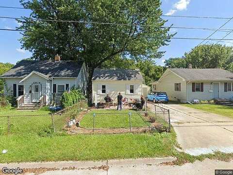 4Th Street A, EAST MOLINE, IL 61244