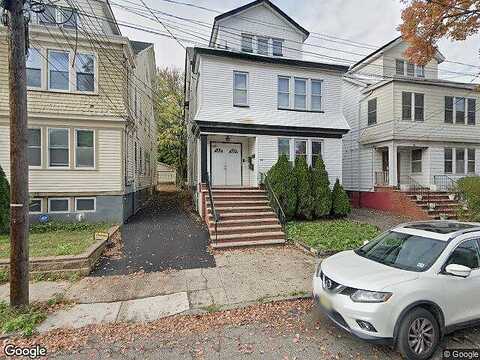 Isabella, IRVINGTON, NJ 07111