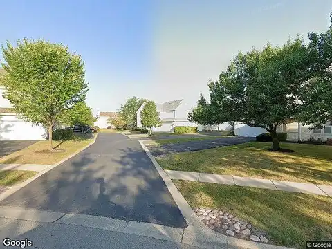 Falling Waters, LINDENHURST, IL 60046