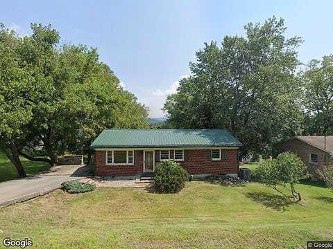 Circle, PEMBROKE, VA 24136