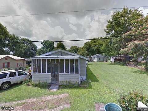 11Th, CHILDERSBURG, AL 35044