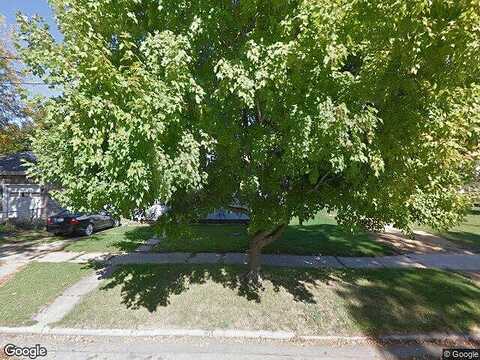 Spruce, DIXON, IL 61021