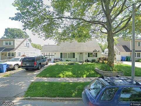 Kingapple, LEVITTOWN, PA 19055