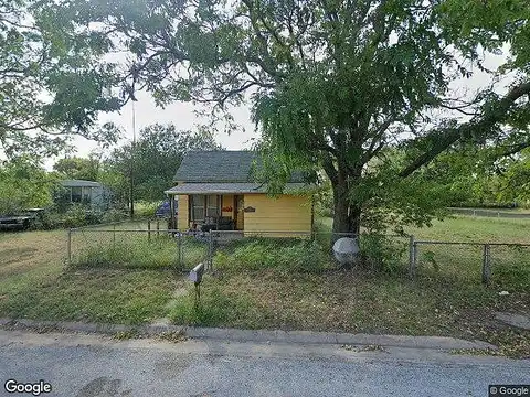 8Th, ARKANSAS CITY, KS 67005