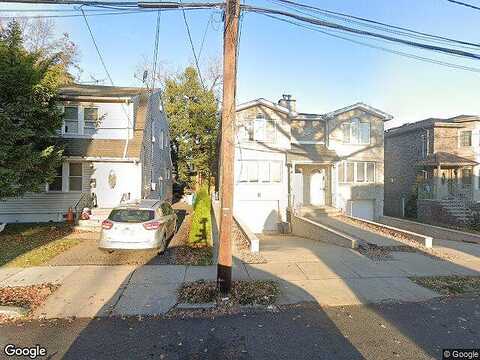1St St, PALISADES PARK, NJ 07650