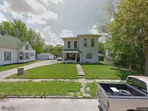 Chestnut, PARIS, IL 61944