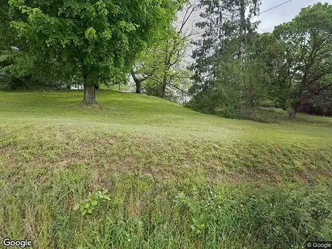 Packs Branch Rd, MOUNT HOPE, WV 25880