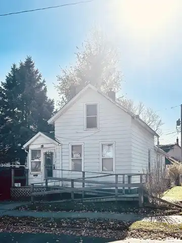 4Th, CLINTON, IA 52732