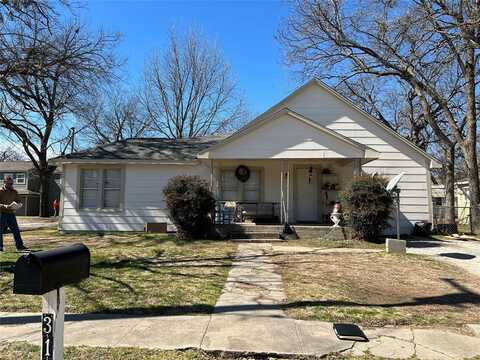 317 Ritchey Street, Gainesville, TX 76240