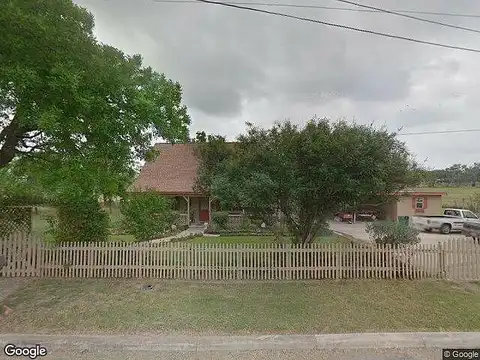 Crews, LA VERNIA, TX 78121