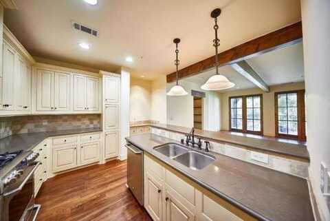 2510 N Henderson, Dallas, TX 75206