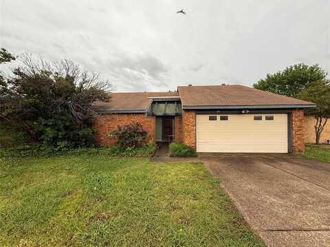624 Quail Hollow Drive, Mesquite, TX 75150