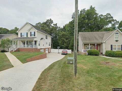 Millie, PFAFFTOWN, NC 27040
