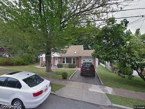 Sideview, OYSTER BAY, NY 11771
