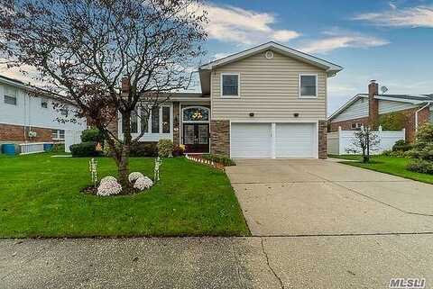 Barry, WESTBURY, NY 11590