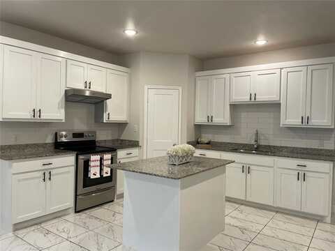 2025 eva Street, Grand Prairie, TX 75051