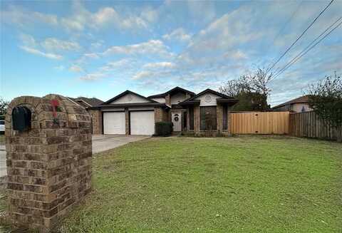 6605 Silver Spruce Drive, Arlington, TX 76001
