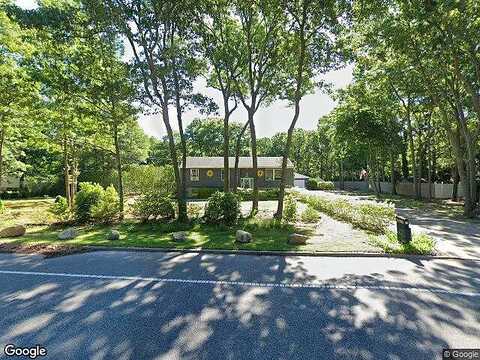 Railroad, MANORVILLE, NY 11949