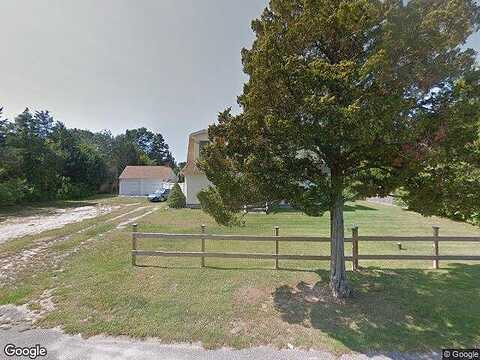 Alanson, HAMPTON BAYS, NY 11946